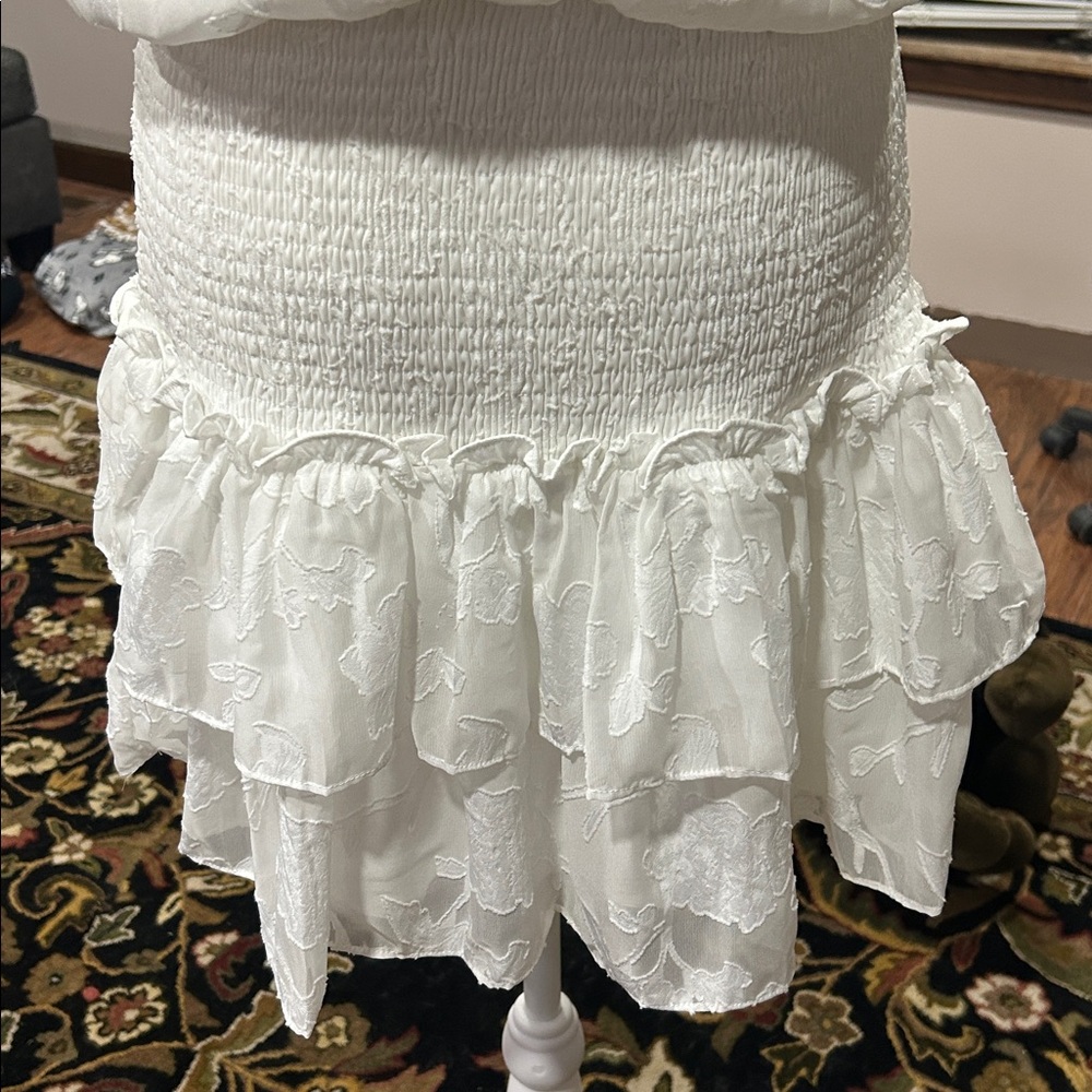 TCEC white Ruffled dress size medium - Picture 6 of 8